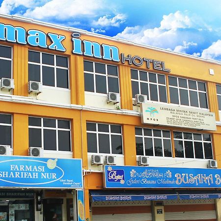 Max Inn Hotel ปาริตราจา ภายนอก รูปภาพ