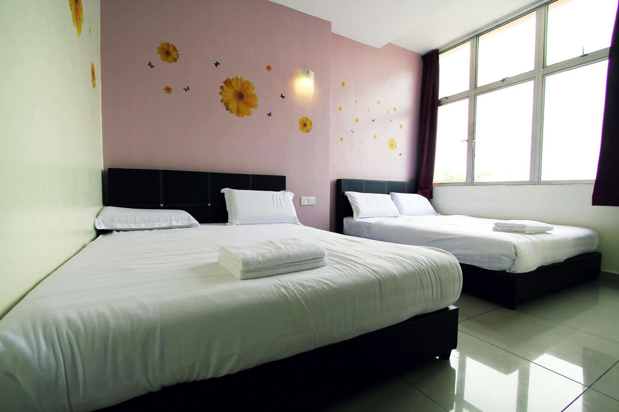 Max Inn Hotel ปาริตราจา ภายนอก รูปภาพ