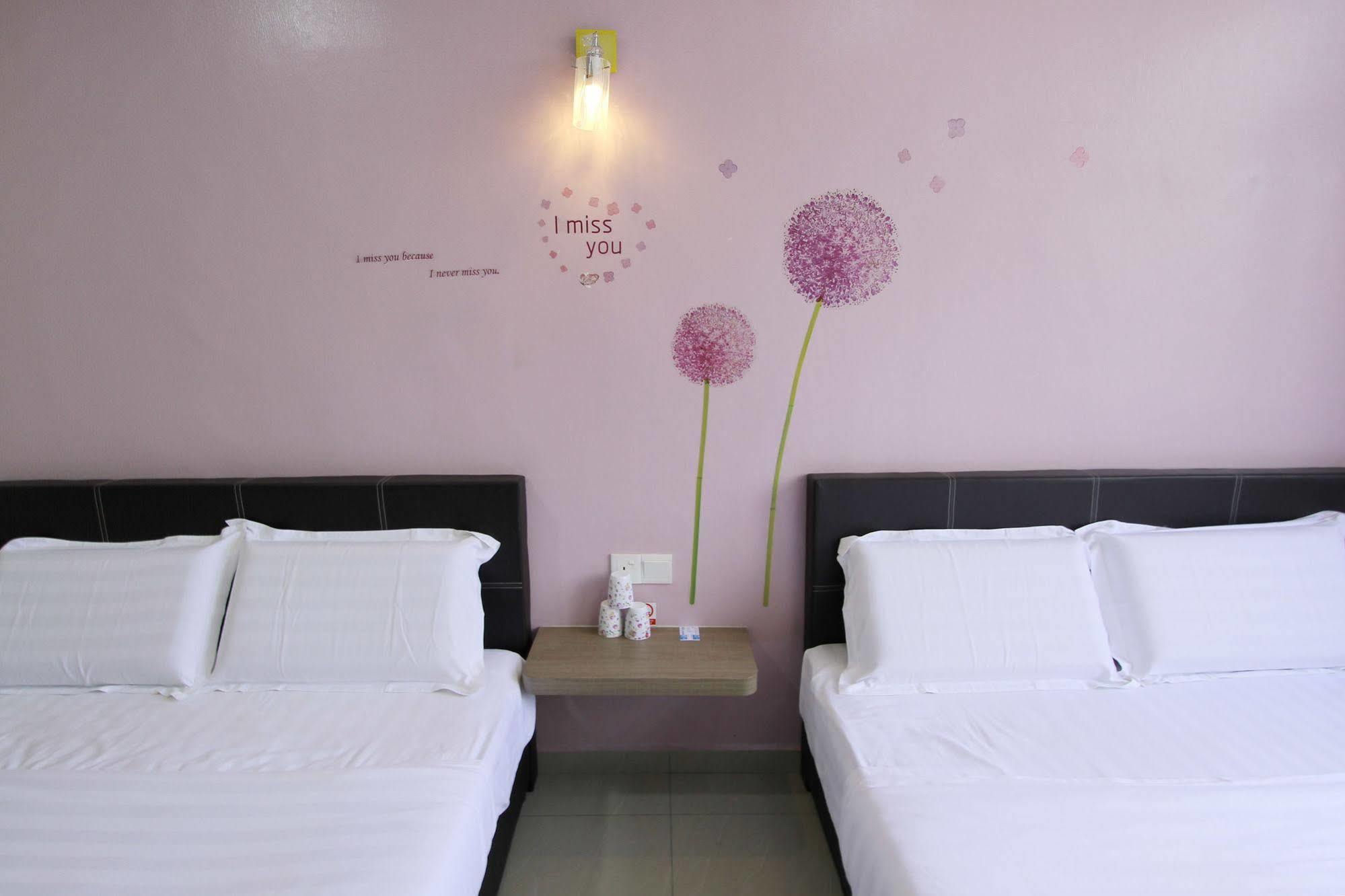 Max Inn Hotel ปาริตราจา ภายนอก รูปภาพ