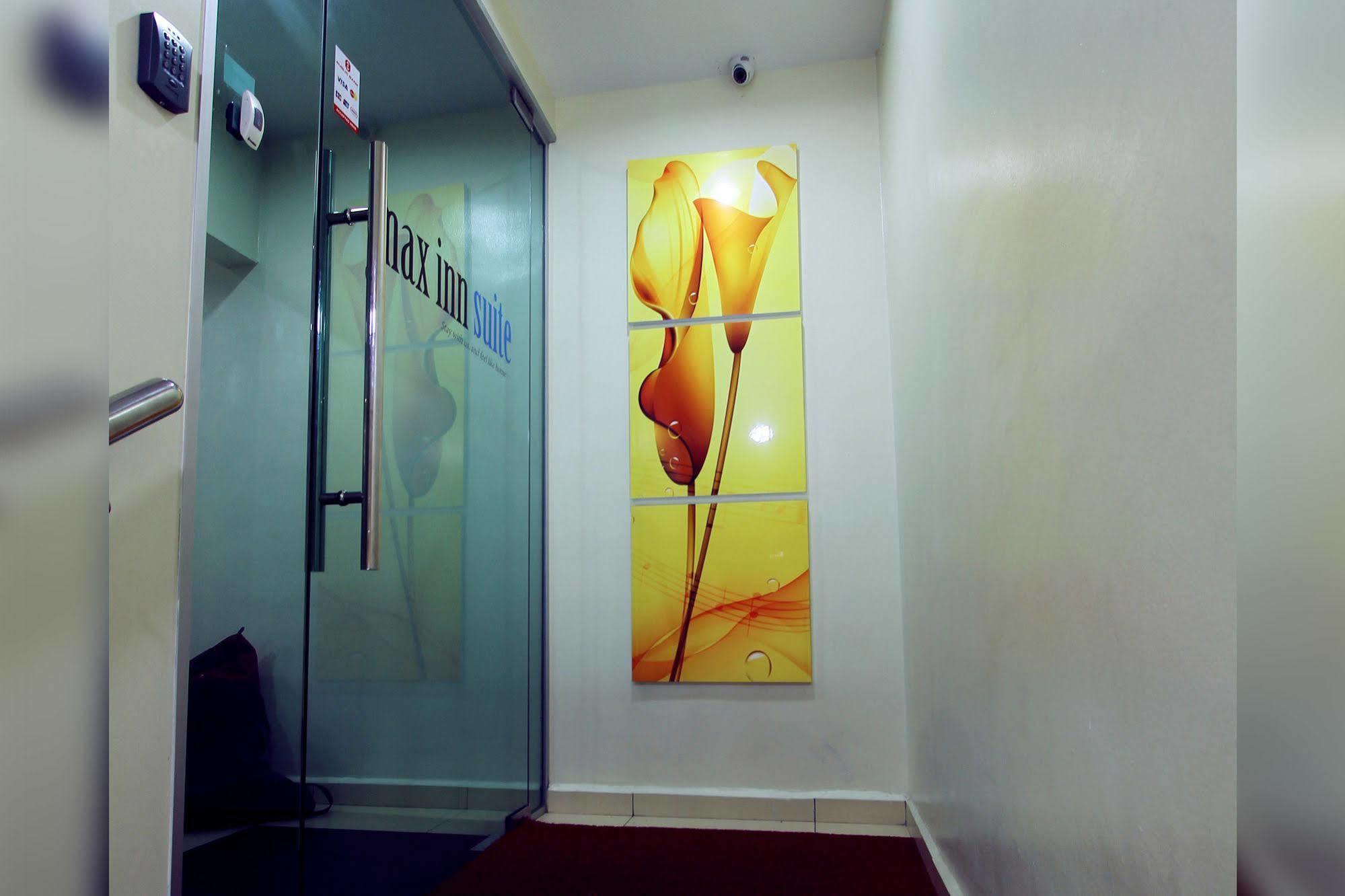 Max Inn Hotel ปาริตราจา ภายนอก รูปภาพ