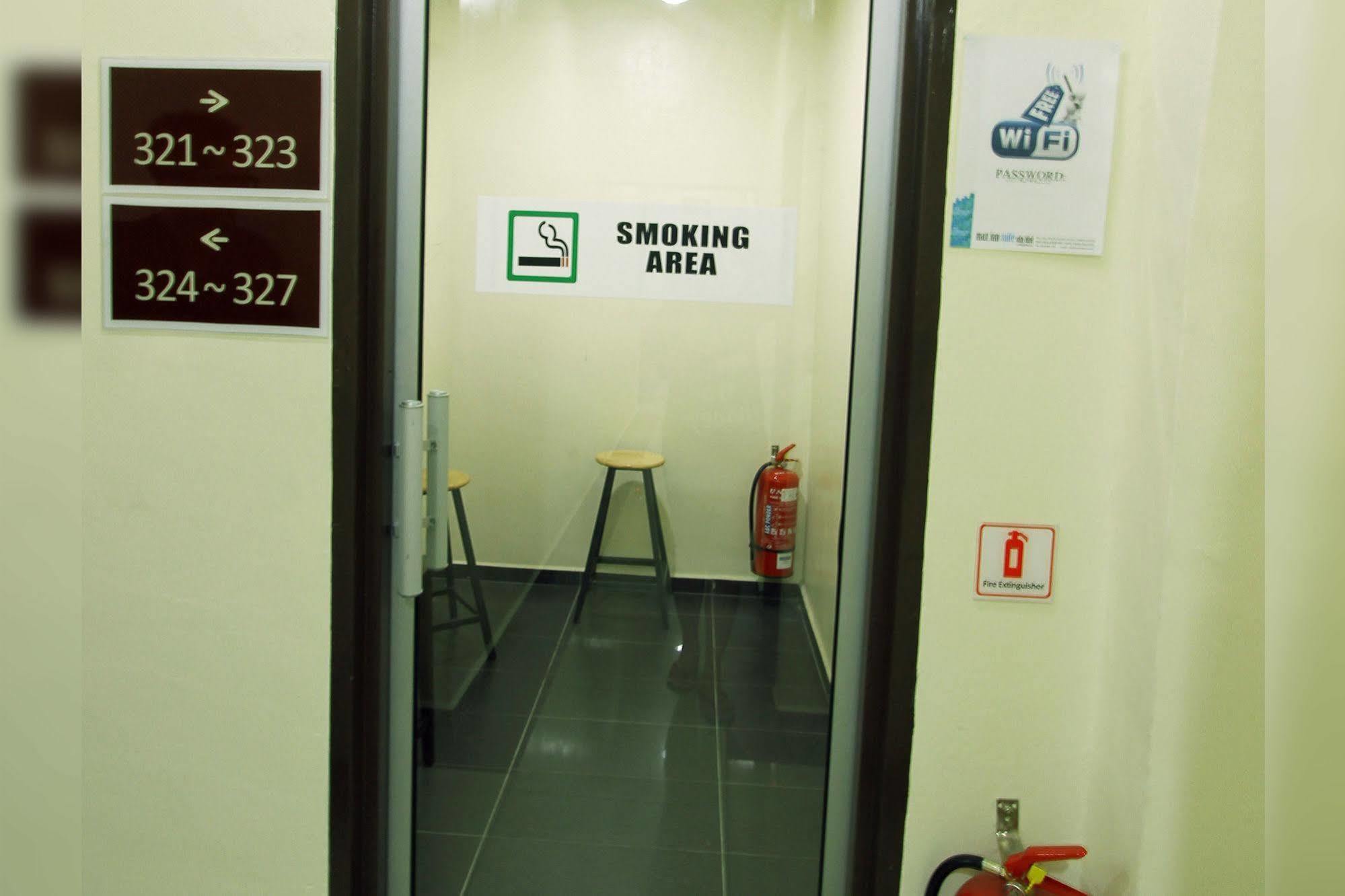 Max Inn Hotel ปาริตราจา ภายนอก รูปภาพ